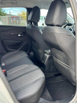 Peugeot 208 1.2 PureTech 100 Allure Pack EAT8 - 17