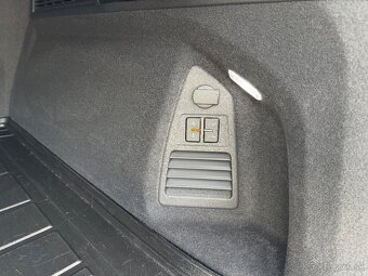 Volkswagen Touareg 3.0TDI V6 R-Line - 17