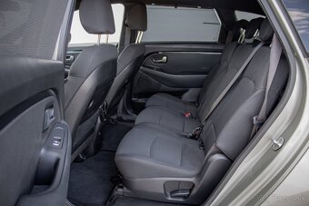 Kia Carens 1.7 CRDi 141k Gold A7 - 17