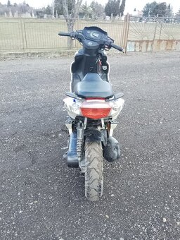 Skúter 50cc - 17