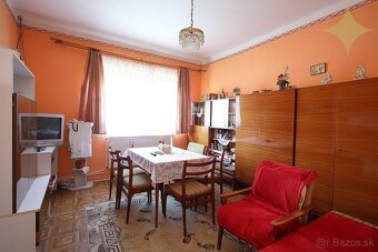 Dvojgeneračný čiastočne zrekonštruovaný rodinný dom - Veľká  - 17