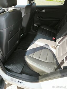 MG EHS SUV/Combi 190kw Automat, v záruke - 17