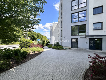 Prenájom: TOP bývanie, 2i byt na Belvederi, BB - 66,85m² s l - 17
