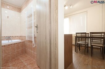 Zrekonštruovaný, zariadený 2-izbový byt na Sládkovičovej uli - 17