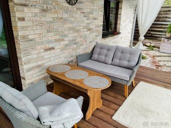 Výnimočná udalosť s dvomi domami a - 17