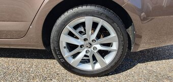 Škoda Octávia  1,6 TDI  115k    Style     /  r.v.2020 / - 17