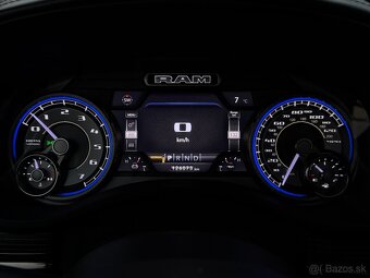 Dodge Ram 1500 5.7 V8 HEMI--2021--LIMITED--full LED--VZDUCH- - 17