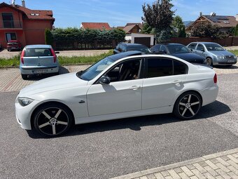 BMW e90 318d - 17