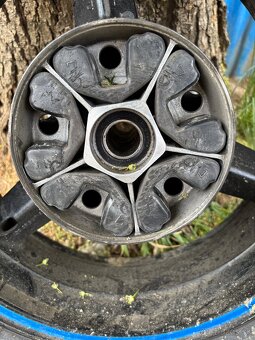 Gsxr 600 k5 diely - 17