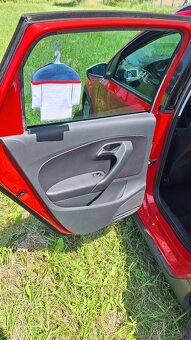 Volkswagen Polo 1.6 TDI 90k CROSS 7 - DSG - 17
