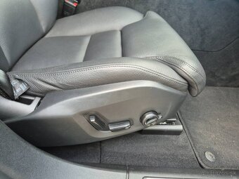 Volvo XC60 2.0 B5 mHEV Ultimate Black Edition AWD A/T - 17