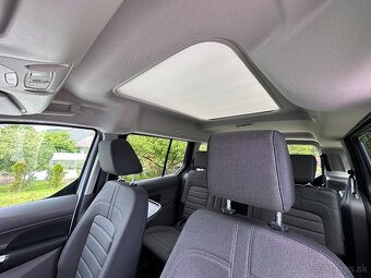 Ford Tourneo Connect XL 1.5 TDCi 7-miestny - 17