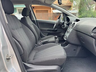 Opel Corsa D 1.2i Ecotec 2009 - 17
