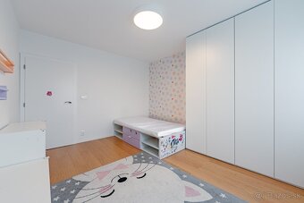 KRÁSNY ZREKONŠTRUOVANÝ 4i BYT - NEZÁBUDKOVA ul. - PIVNICA - 17