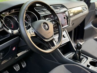 Volkswagen Touran 1.6 TDI  Sound Manuál 6-st - 17