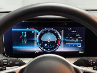 Mercedes-Benz E trieda Kombi 220 d 4MATIC A/T - 17