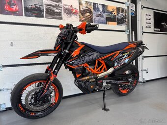 KTM 690 SMC-R 2023 - 17