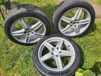 Disky Dezent 7J R17 5x112 ET40 H2 - 17