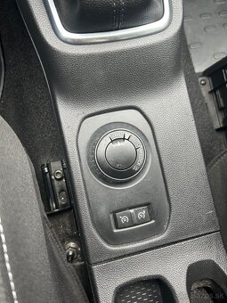 Dacia Duster 1.3 TCE 96KW 4x4 - 17