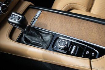 Volvo XC90 T6 AWD 235KW A/T INSCRIPTION - 17
