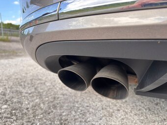Volkswagen Passat B7 variant 2.0 TDI CR 4x4 103kw Highline - 17