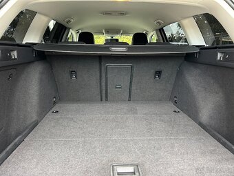 VW GOLF VARIANT 1,6 TDI,r.v2014,KÚP. SK,2.MAJITEĽ,PO SERVISE - 17