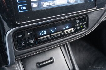 Toyota Auris Touring Sports 1.6 benzín - 17