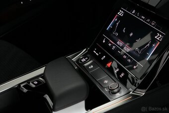 Audi e-tron 55 300kW S-Line Sportback Matrix Black Edition - 17