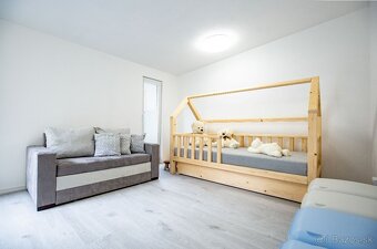 3-izbový byt vo Vrbovom na ul. Nám.J.Emanuela, 80 m2, dvor - 17