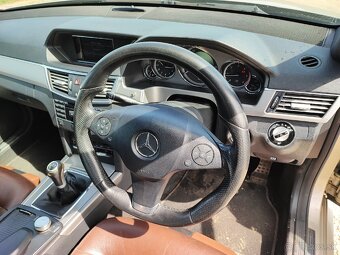 Rozpredám Mercedes E 250cdi w212 AMG - 17