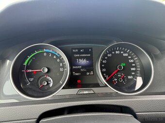 Volkswagen e-Golf, 32kWh,SoH 89%,CCS,NAVI, s DPH 13 960,-EUR - 17
