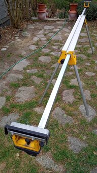 pokosová píla DEWALT DW718 - QS a stôl DE7023 - 17
