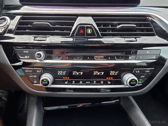 BMW 520 xDrive AT8 SPORTLINE HARMAN - KARDON - 17