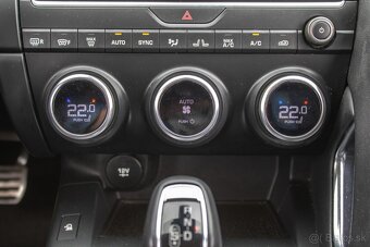 Jaguar E-Pace 2.0 I4 180k R-Dynamic SE AWD A/T - 17