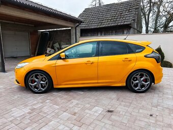 FORD FOCUS ST - 17
