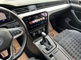 VW Passat B8 Variant 2.0TDI 110kw Dsg Lift VIRTUAL ALCANTARA - 17