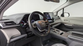 2021 TOYOTA SIENNA HYBRID LE - 8 miest - 17