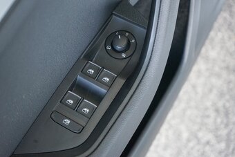 102- Škoda, Superb, 2016, benzín, 1.8 TSI, 132kw - 17