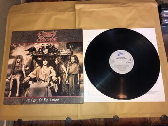 PONUKA VINYLOCH ALBUMOV A CD NA PREDAJ - 17
