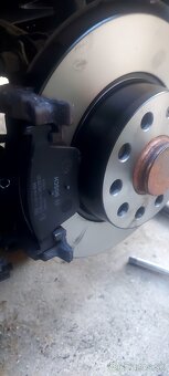 VW TOURAN 1,6 TDI COMFORTLINE - 17