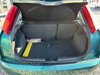 Ford Focus 1.6 16V Ambiente - 17