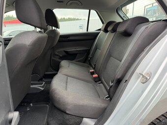 Škoda Fabia 1.0 MPI 60k Active - 17