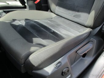 VW GOLF SPORTSVAN 1,6TDi 81kw ELEGANCE 08/2014 - 17