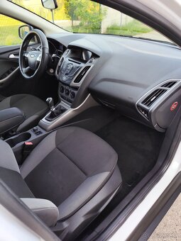Ford Focus combi 1.6 - 17