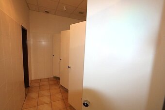 Obchodný priestor 32,8 m2 na prízemí v centre mesta Galanta - 17