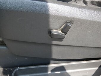 Chrysler Grand Voyager 2.8 CRD NA OPRAVU NEBO ND - 17