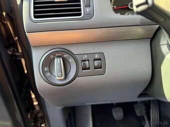 ►VW TOURAN 2,0 TDI - 103 kW, NAVI, PARK. KAMERA ◄ - 17
