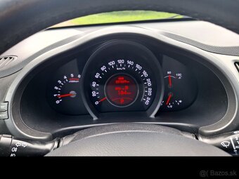 KIA SPORTAGE 2.0 CRDI 4x4 100 kw A/T automat nová Stk a Ek - 17