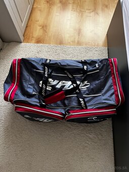 Hokejová výstroj EASTON - 17