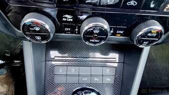 Škoda Octavia Combi 2.0 TDI DPF RS DSG - 17